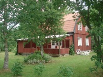 Kustnära, lantlig idyll 10 mil norr om Stockholm – bild 3 av 7