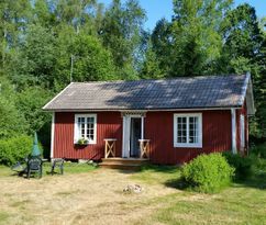 Stuga i S Småland, Tingsryd, skog, sjöar och fiske