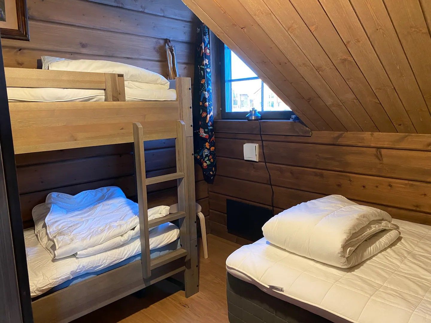 Bergstuga med topp modern svensk fjällstil! – bild 22 av 24