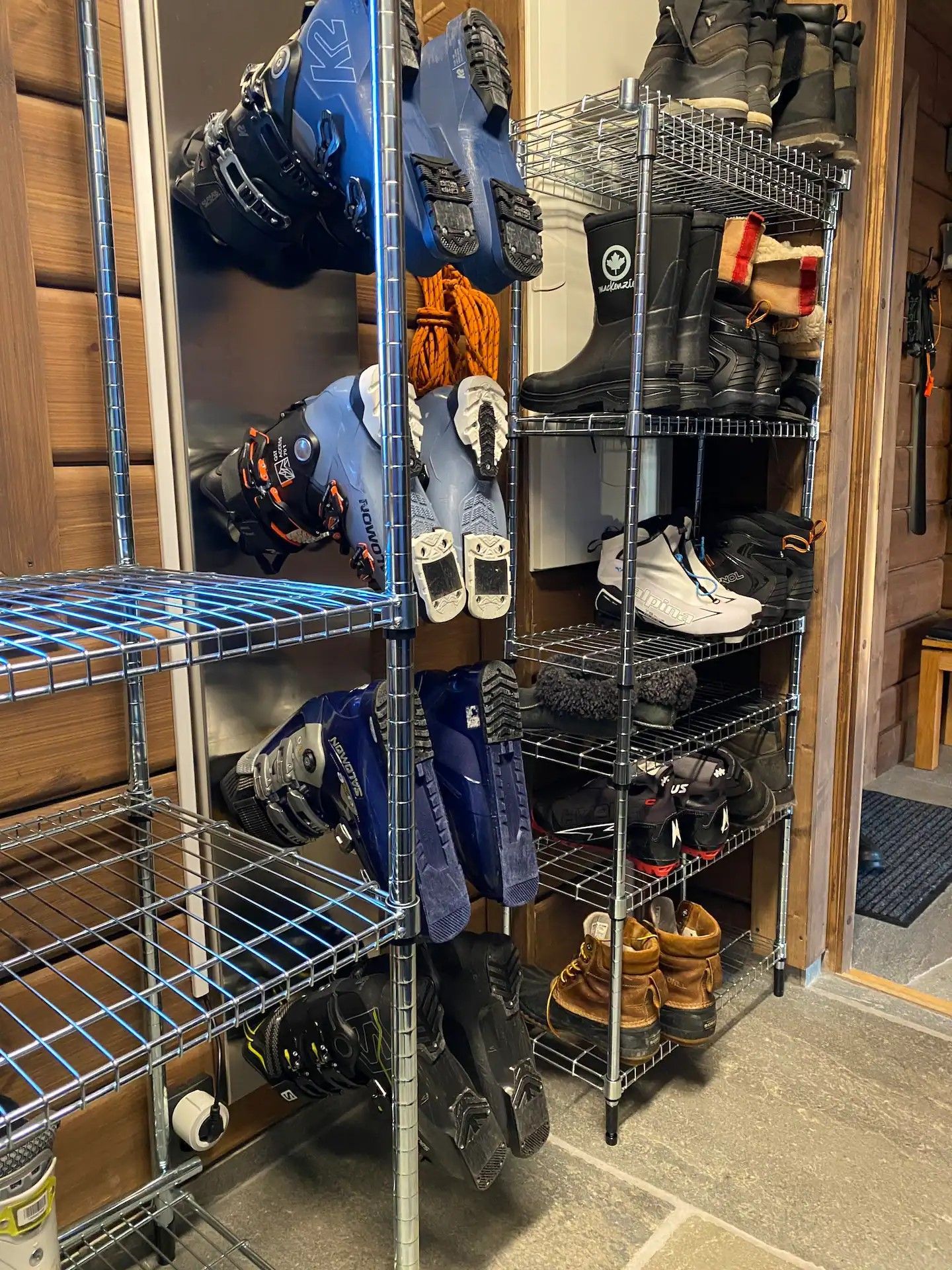 Bergstuga med topp modern svensk fjällstil! – bild 12 av 24