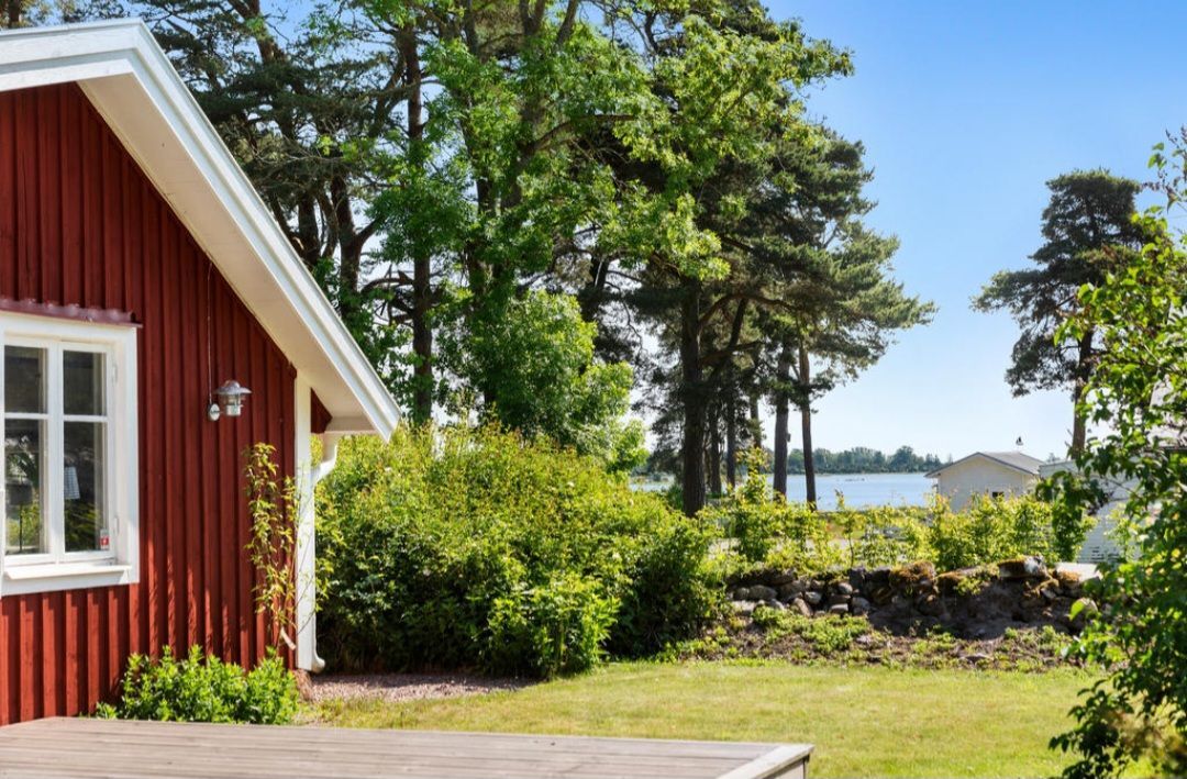 Charmig stuga i historiska Kristianopel-nära havet – bild 2 av 17