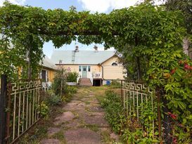 Kustnära hus på lantgård - östra Öland