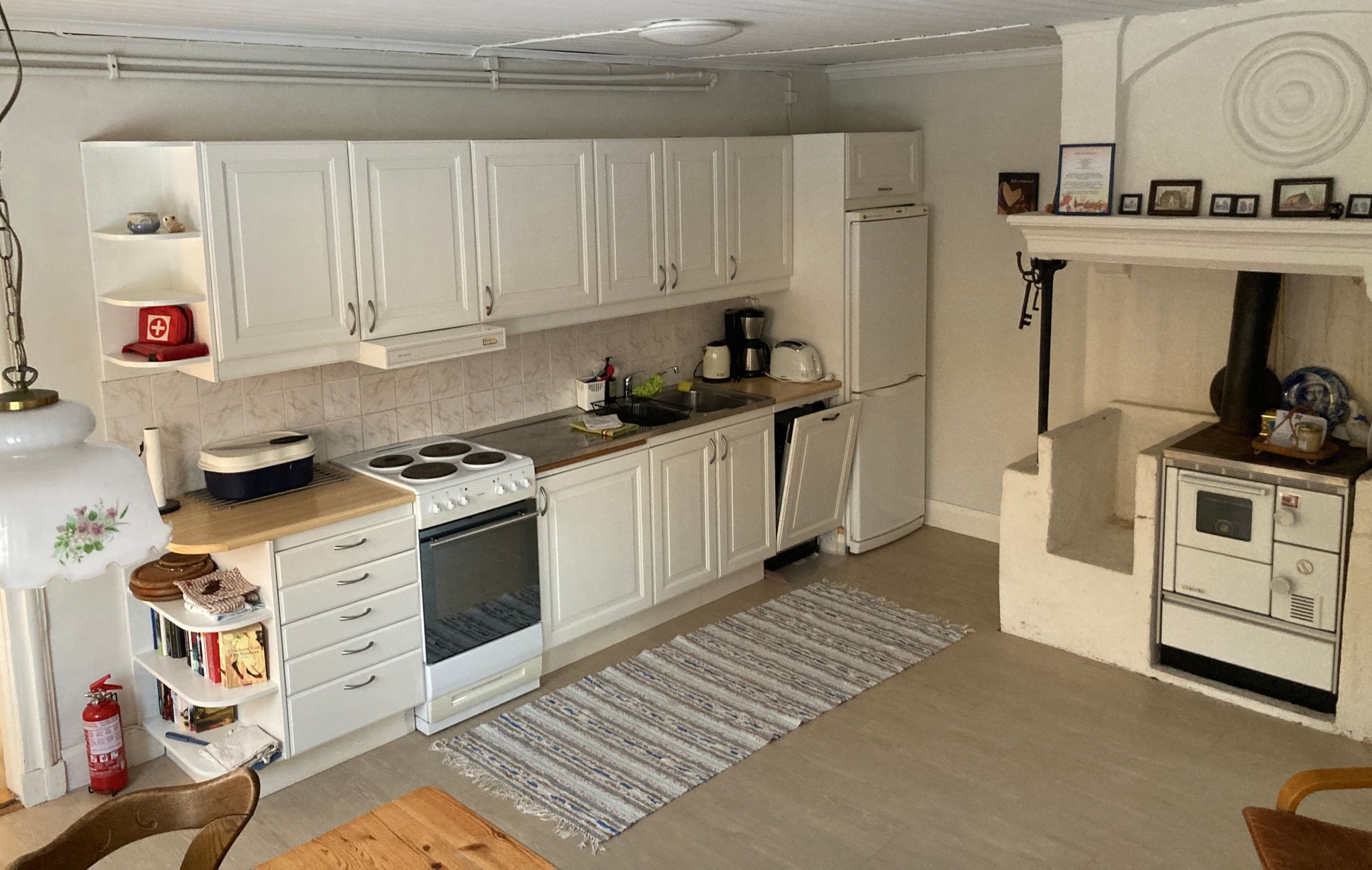 Småland - Lägenhet på hästgård vid sjön Solgen! – bild 2 av 9