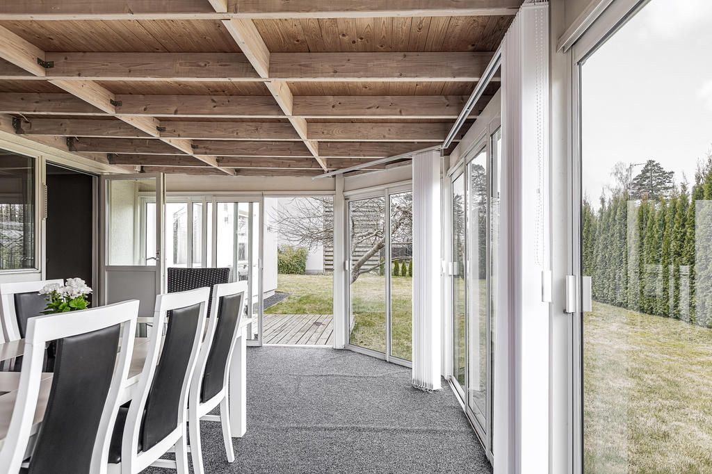 Modern stor & ljus villa - nära centrum – bild 3 av 23