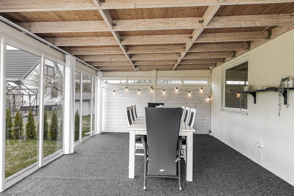 Modern stor & ljus villa - nära centrum – bild 6 av 23