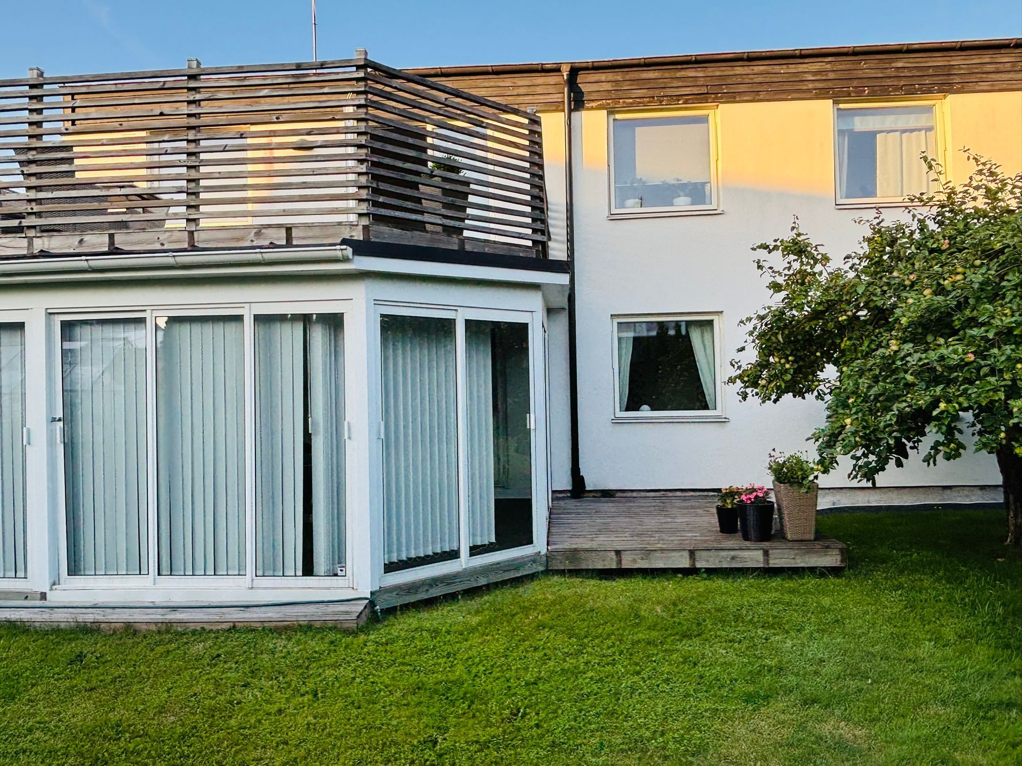 Modern stor & ljus villa - nära centrum – bild 22 av 23