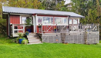 Nyrenoverad stuga med havsutsikt Säckebäck-Orust