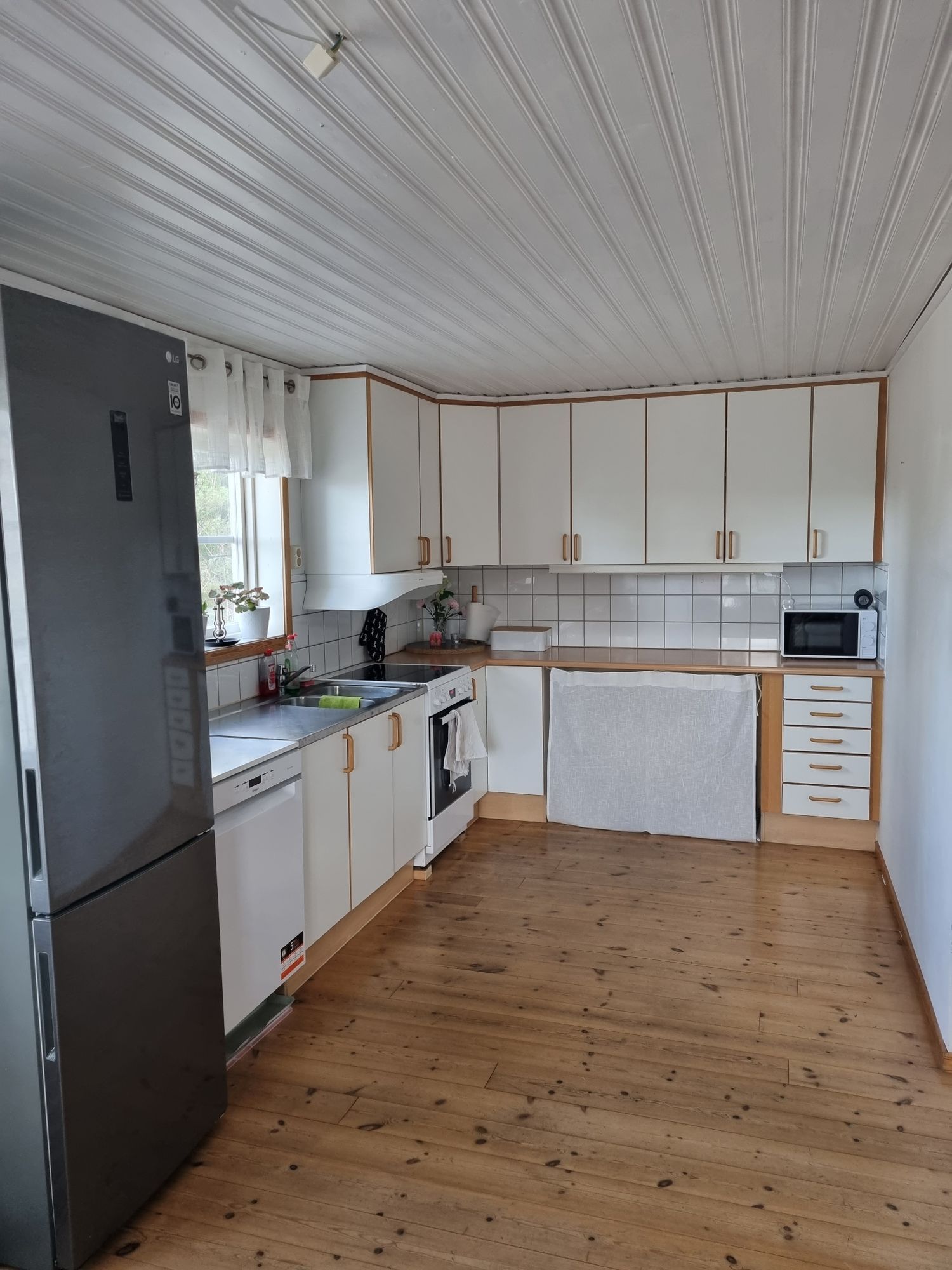 Hus med havsutsikt och egen brygga – bild 7 av 13