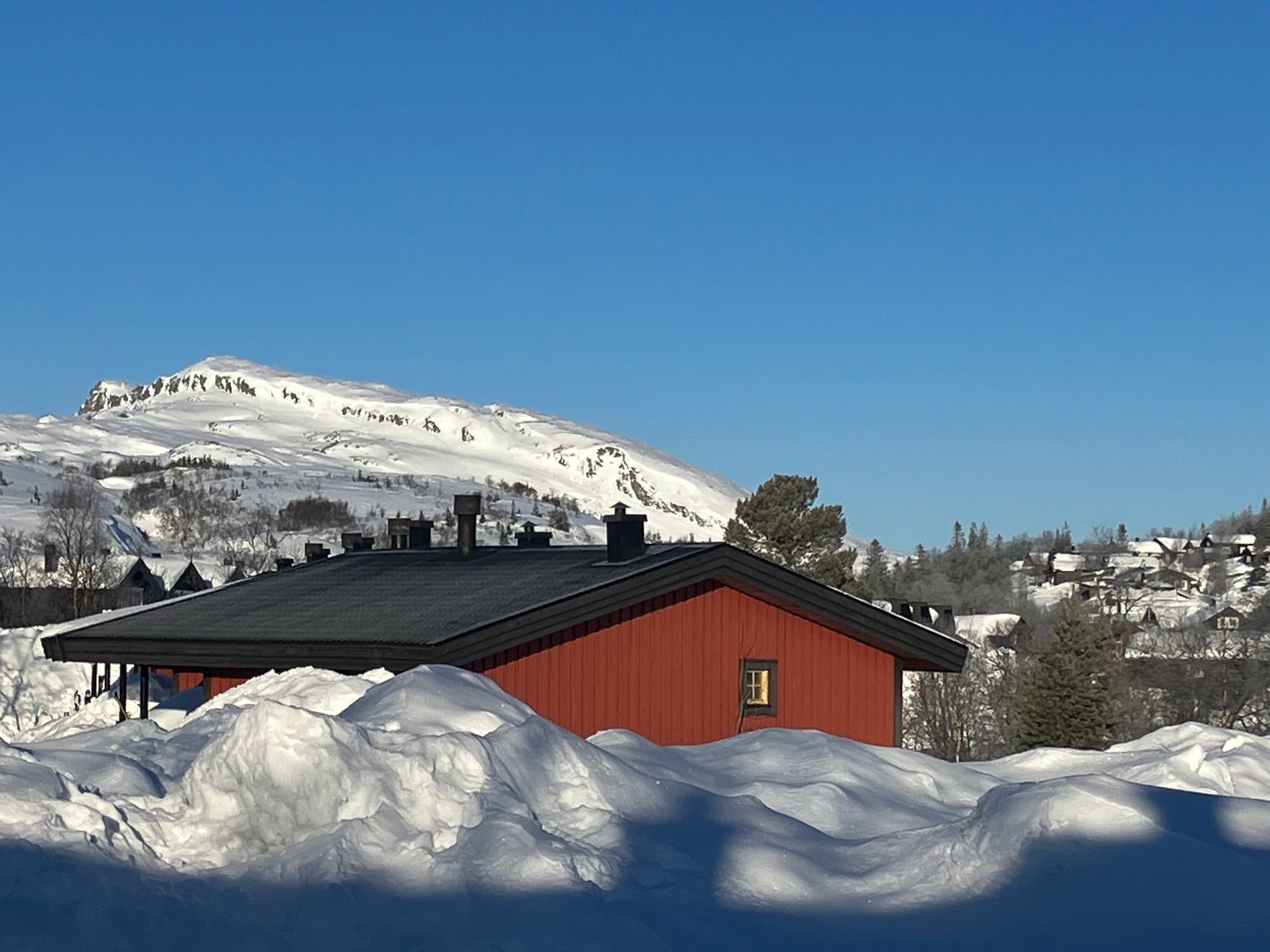 Mysig stuga precis bredvid skidliften
