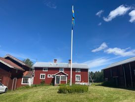 Charmig dalagård