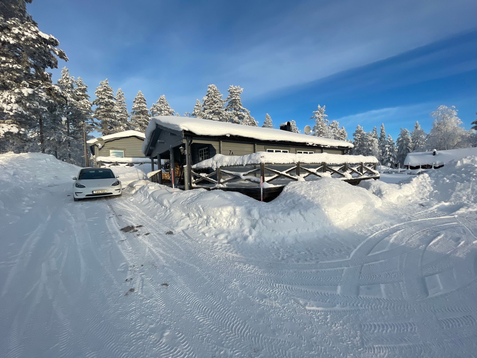 Genuine mysig fjällstuga m öppenspis & bastu – bild 11 av 24