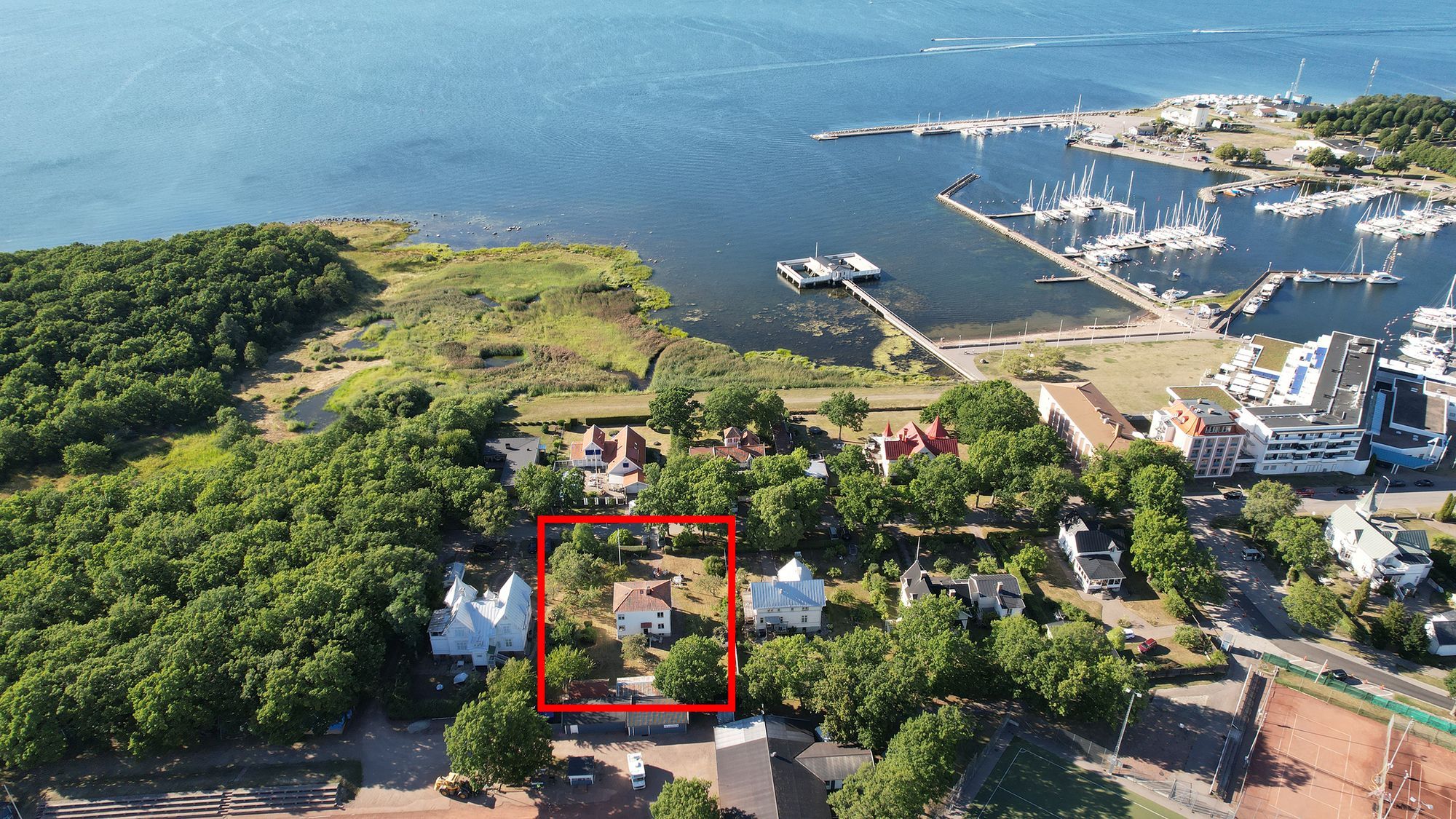 Centralt och havsnära i Borgholm Öland