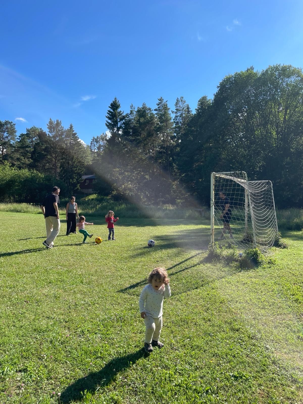 Sommarstuga vid sjön på Vindö – bild 7 av 21