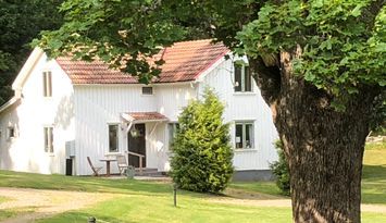 House with lake view!