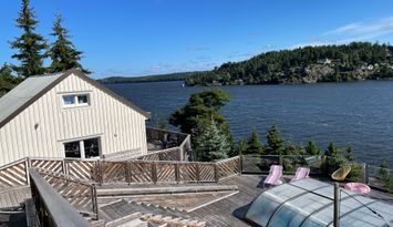 Sjötomt fritidshus Stockholm