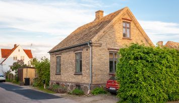 Traditionellt tegelhus i gamla Höganäs