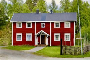 Loghouse with four apartments in Bruksvallarna.