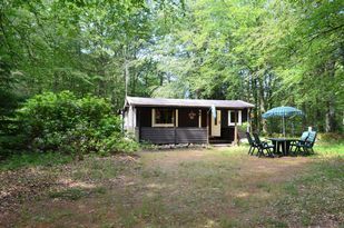 Gemütliches Ferienhaus im Wald und nahe See