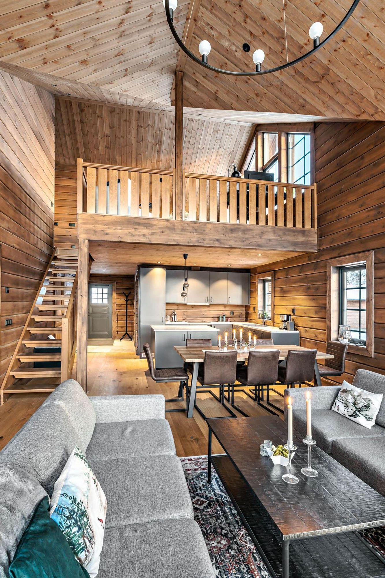 Lyxig Lodge vid golfbanan altan sydväst och bastu! – bild 23 av 24