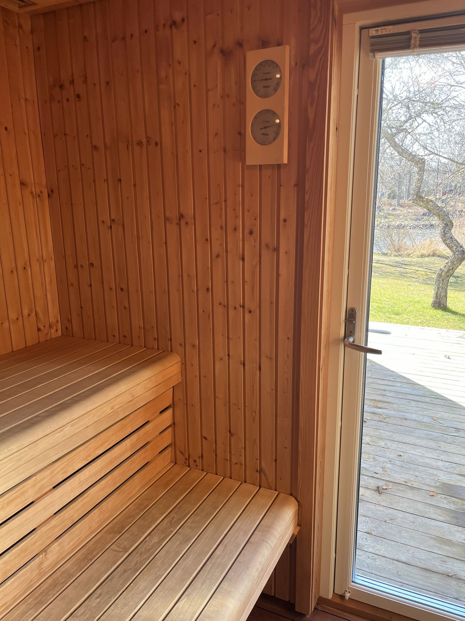 Hus med havstomt, egen badbrygga & panoramautsikt – bild 17 av 23