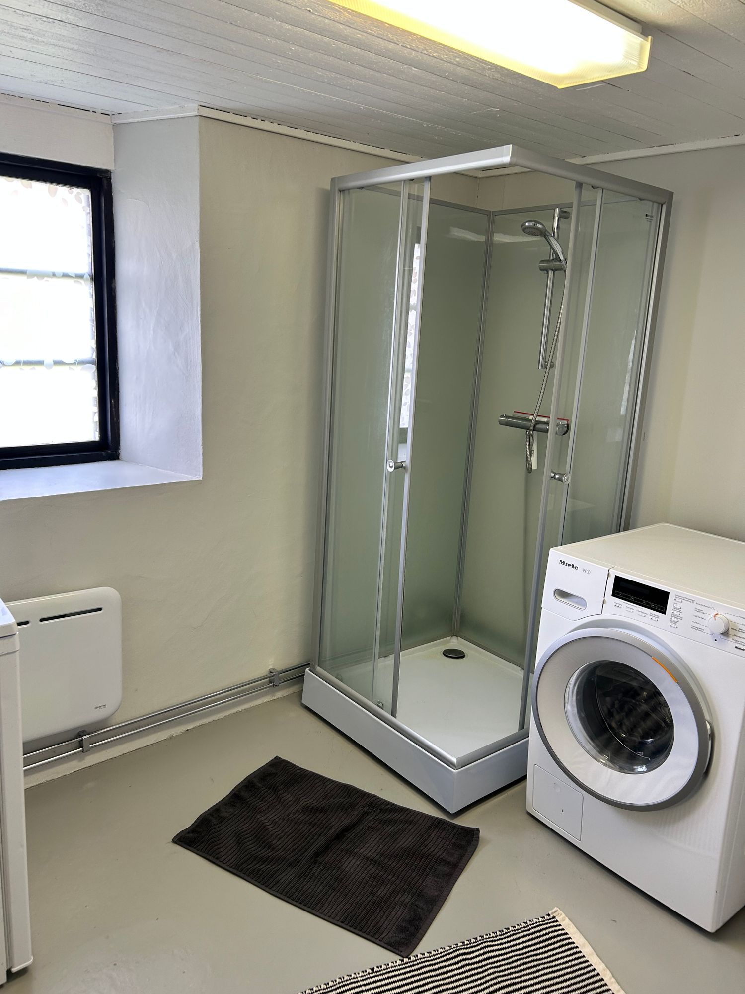 Hyr vår nyrenoverade drängstuga på Ekelunda Gård – bild 11 av 13