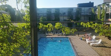 Apartment with pool, 10 min walk from Old Town