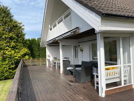 Nära till Salta bad! Härliga Hällestrand