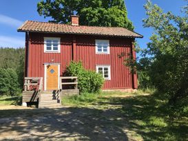 Charming country cottage in Närke