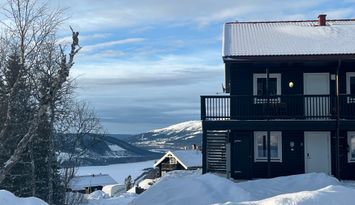Rymligt, Bekvämt Boende m Underbar utsikt