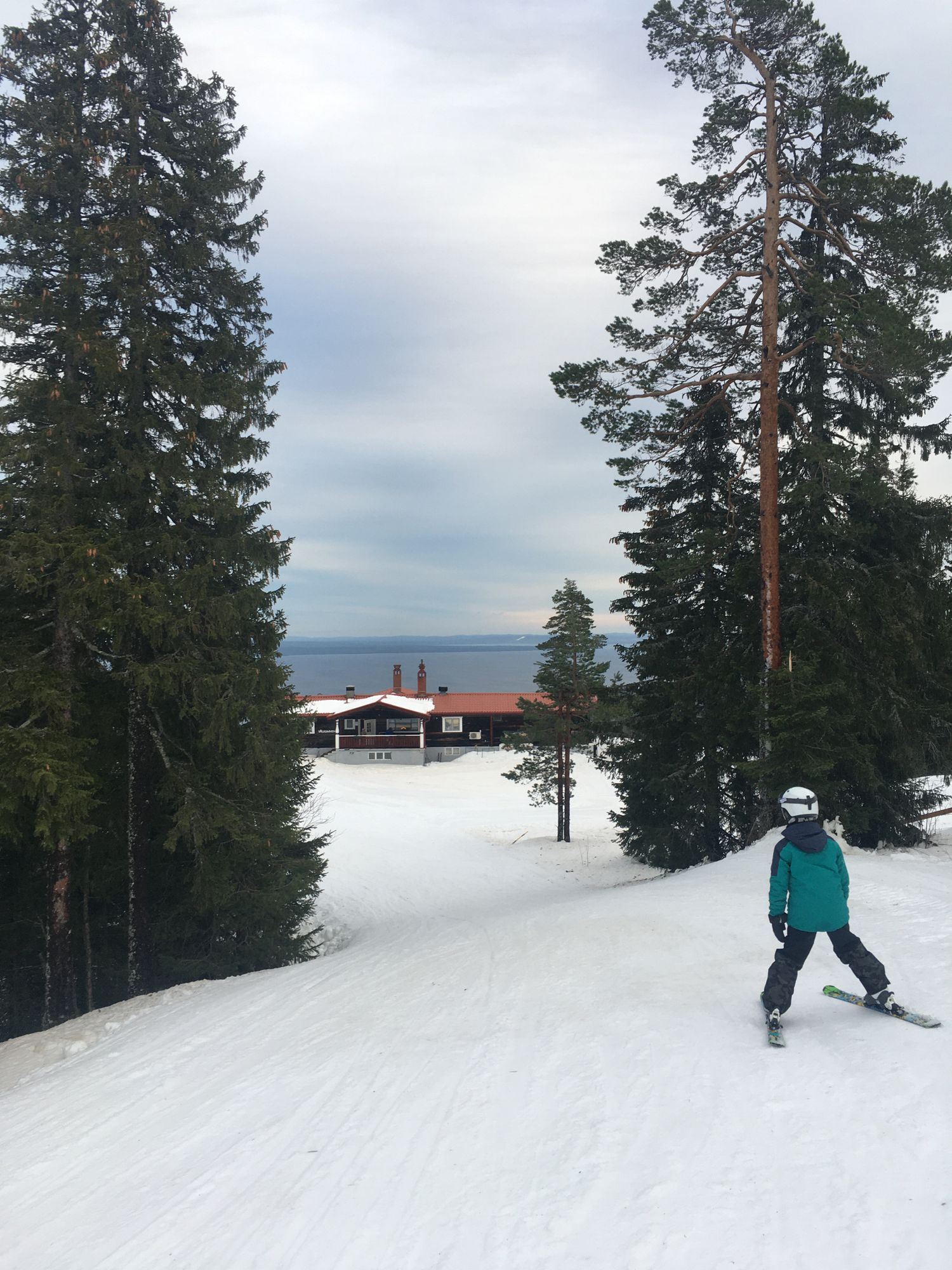 Mysig stuga på Sollerön🏡 250 m till Morgondoppet! – bild 8 av 24