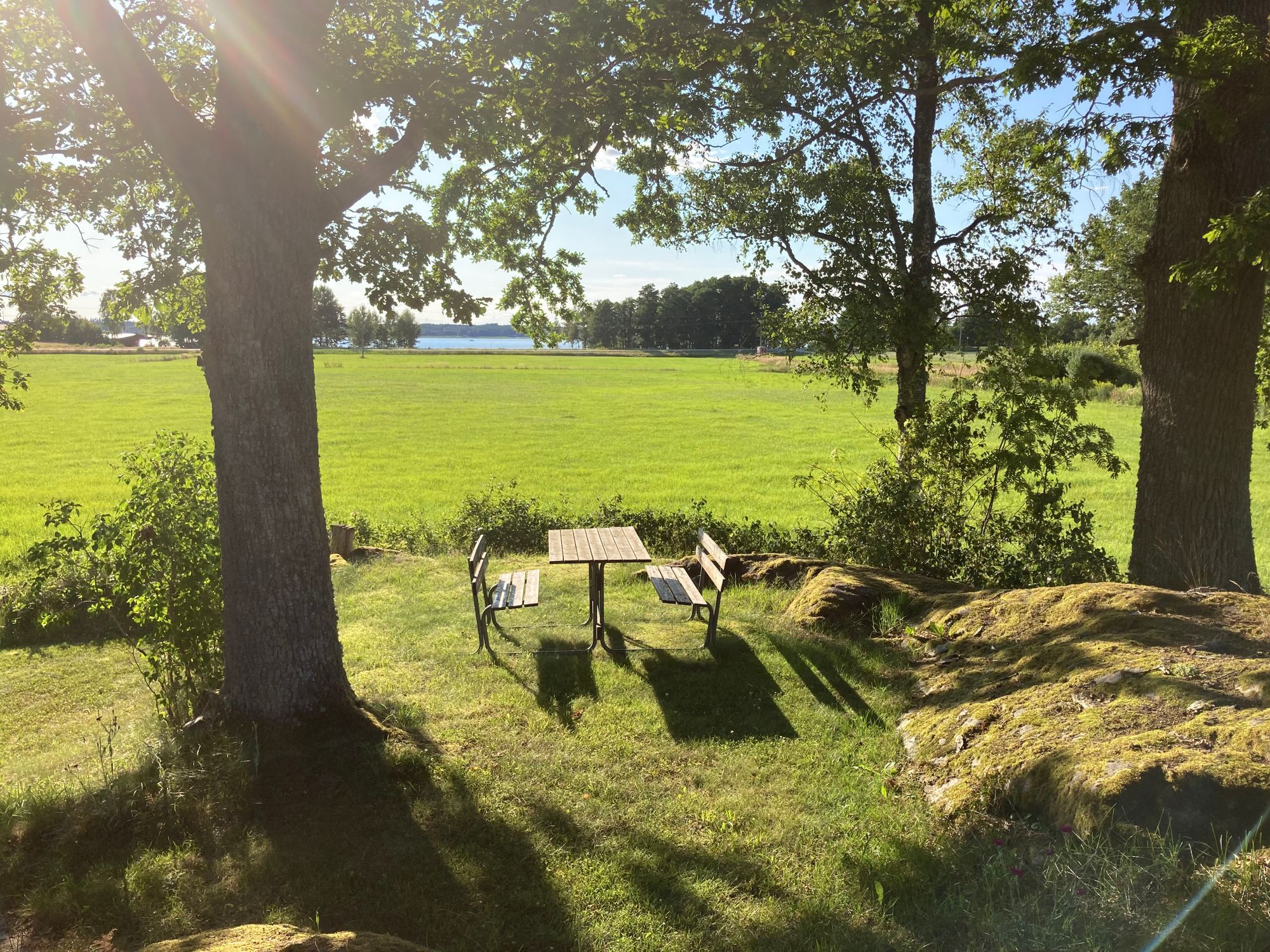 Charmig stuga med sjöutsikt i Småländsk byidyll – bild 7 av 20