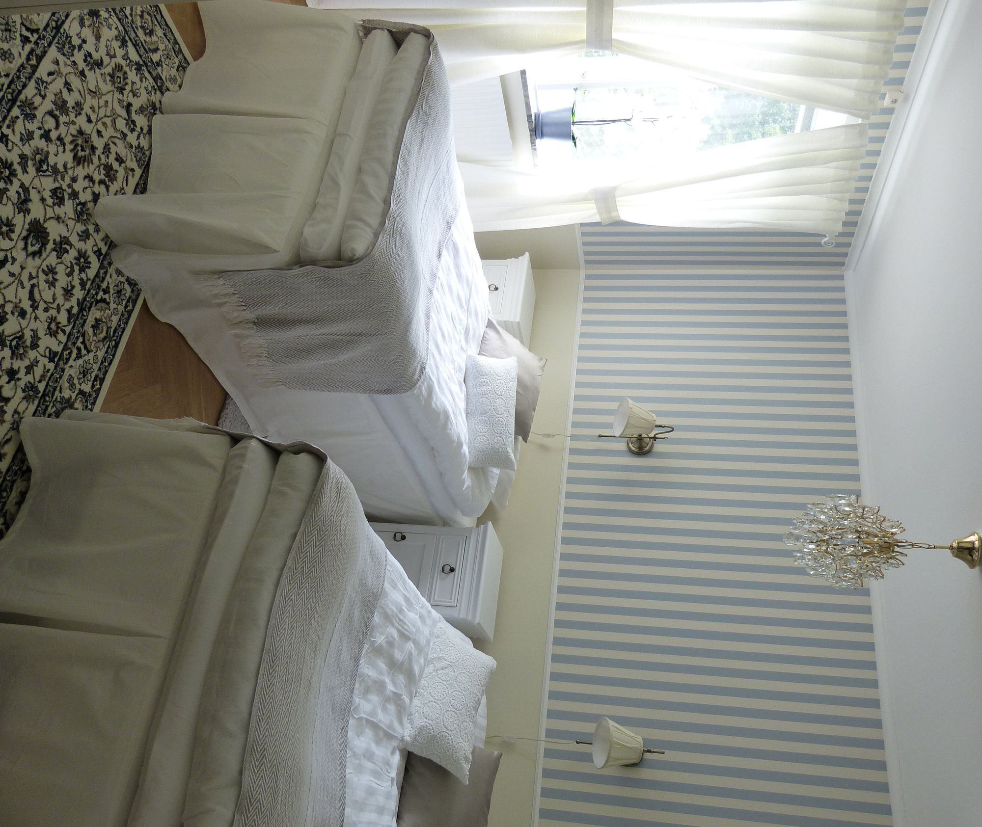 Elegant hus med underbar utsikt – bild 7 av 24