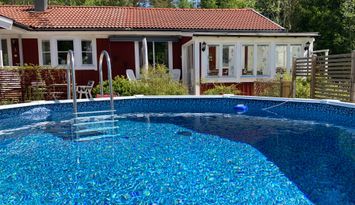 Bekväm villa med pool i Södra Roslagen