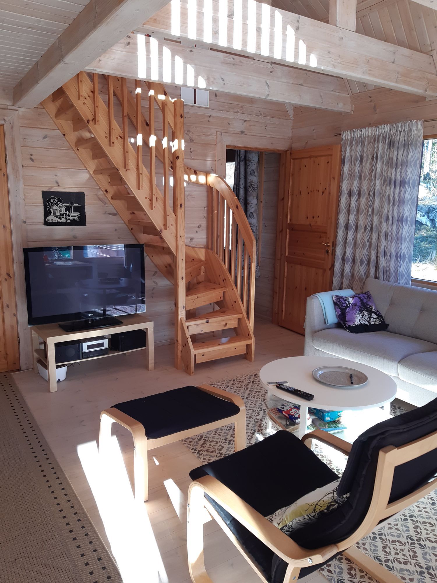 Stuga i S:t Annas skärgård – bild 5 av 11