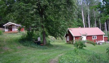 Torpstuga med gäststuga