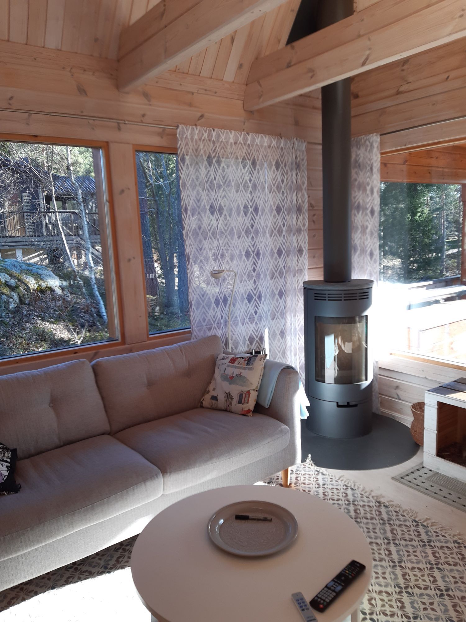 Stuga i S:t Annas skärgård – bild 4 av 11