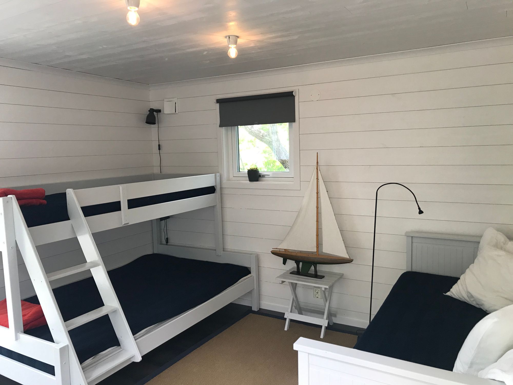 Helrenoverad Västkustidyll nära havet, Hovenäset – bild 14 av 21