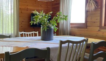 Naturnära stuga med mysfaktor i Jämtland