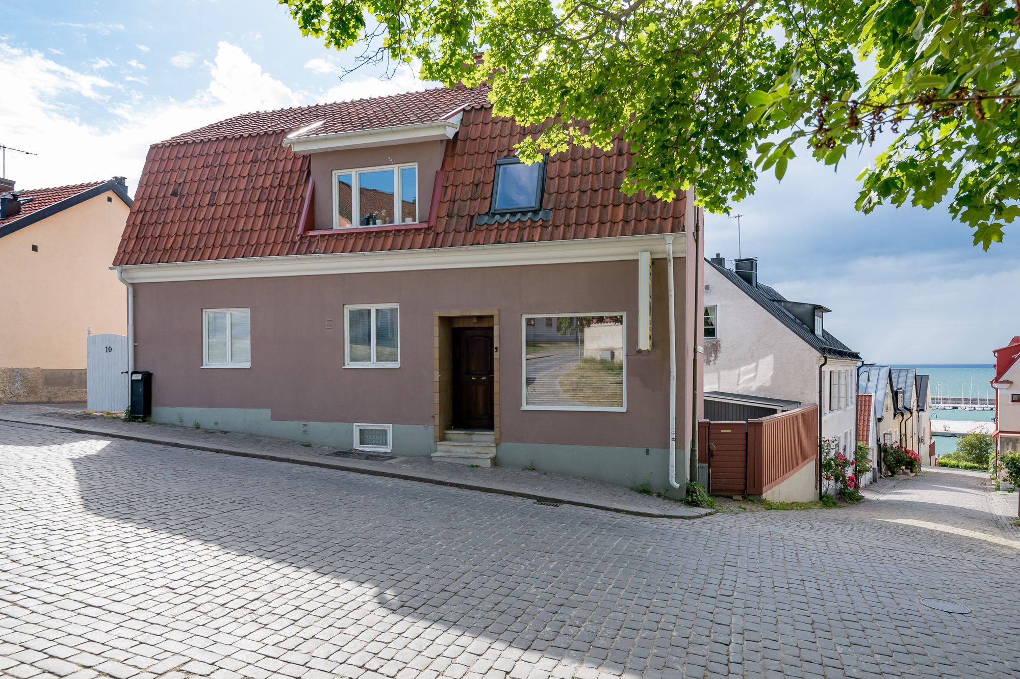 Stort boende med havsutsikt i Visby Innerstad – bild 5 av 24