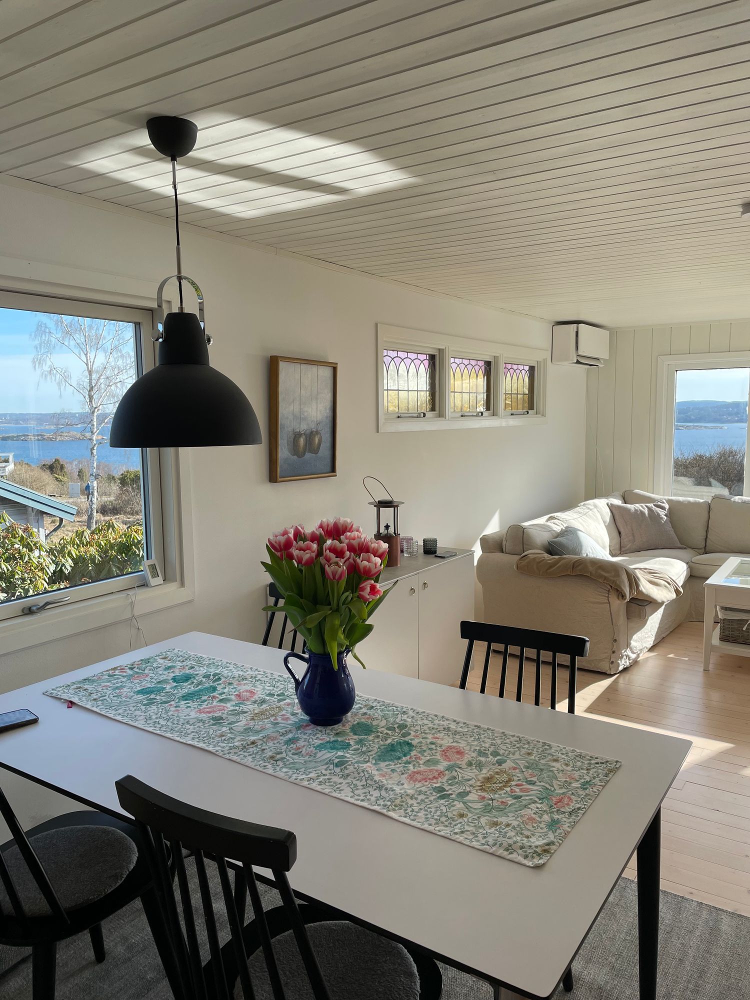 Havsnära stuga med härlig trädgård – bild 10 av 12