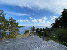 Havsnära i Stockholms Skärgård med egen sjötomt