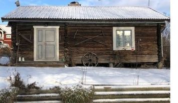 Mysig timmerstuga nära Romme Alpin
