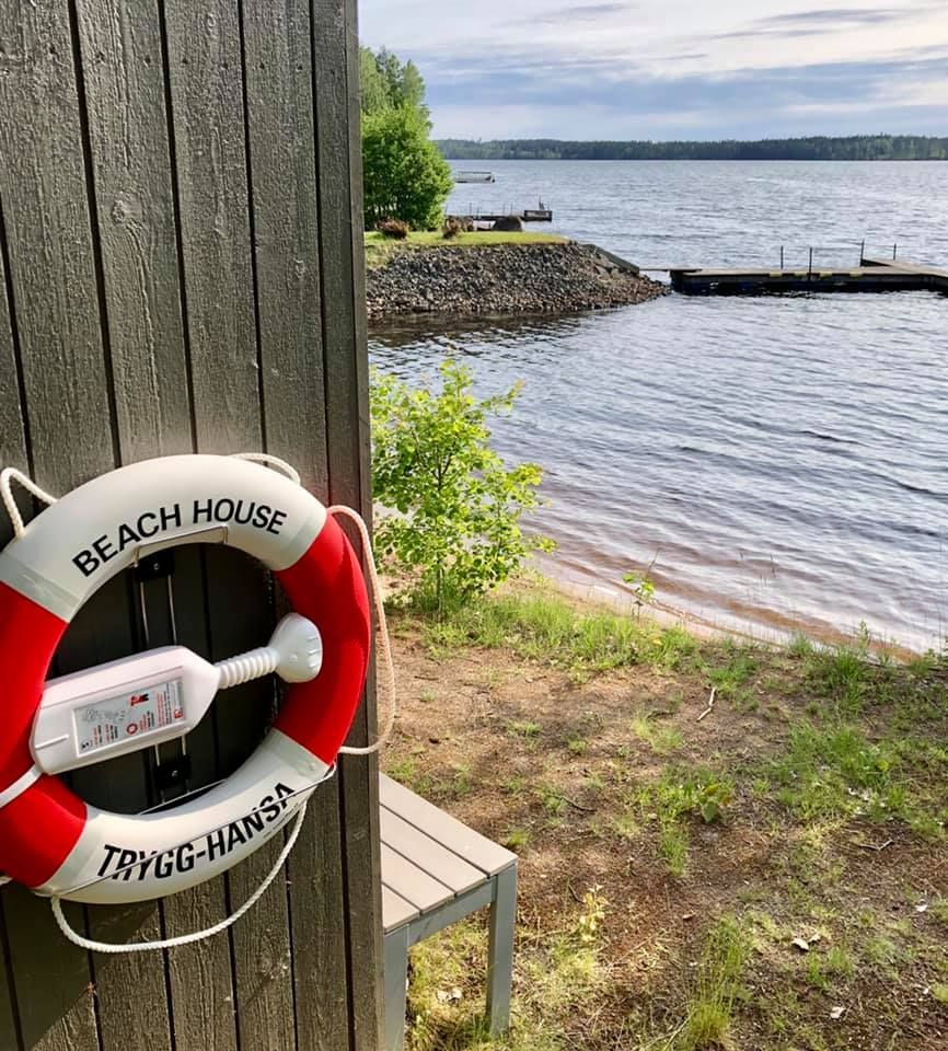 Sommarhus med strand, brygga och bastu vid sjön! – bild 19 av 24