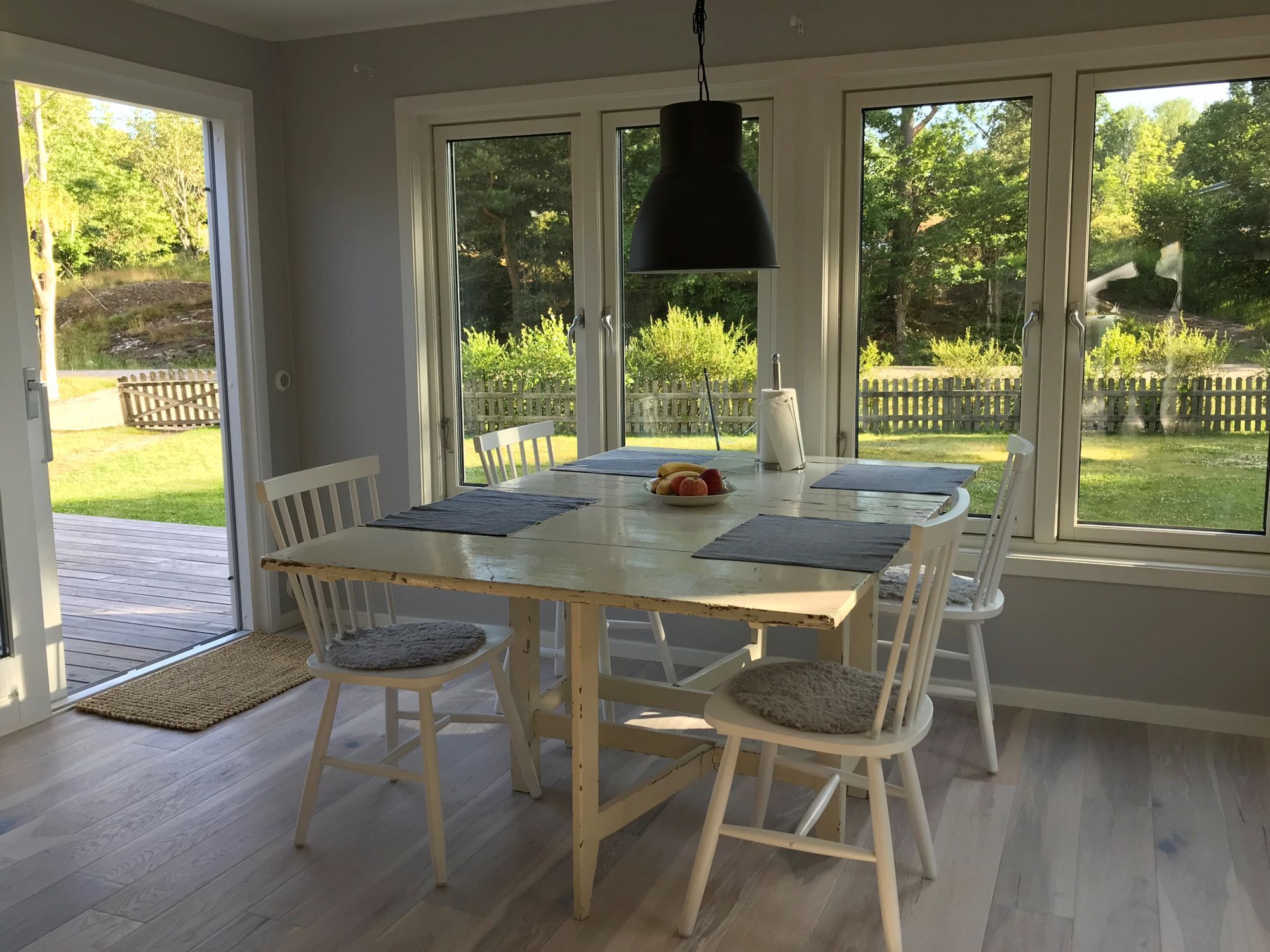 Modern stuga nära havet – bild 6 av 14
