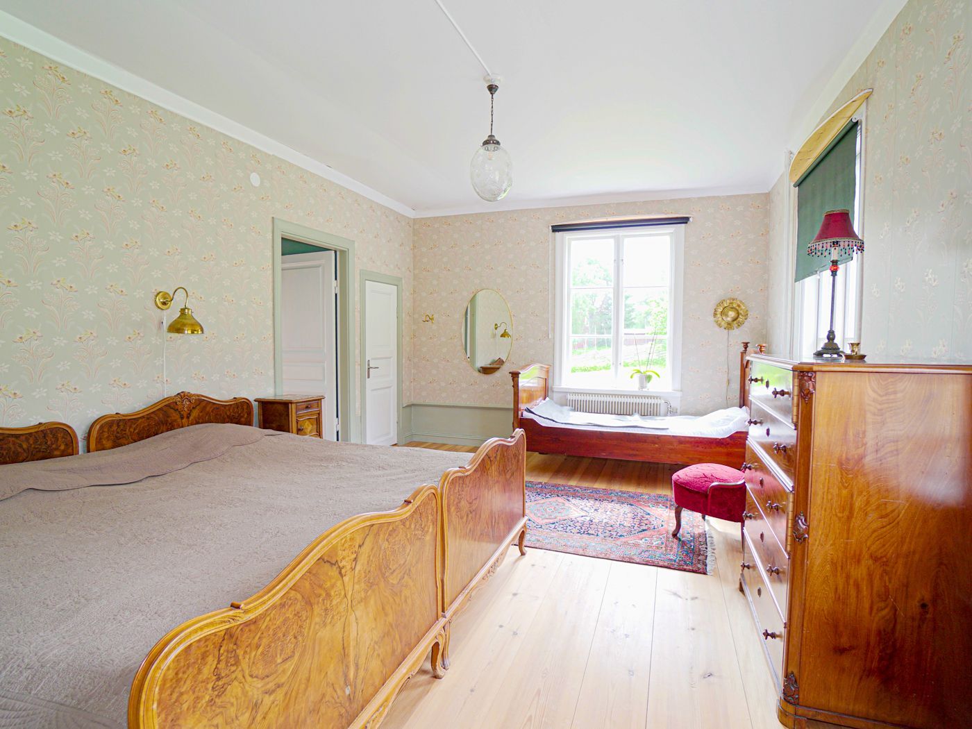 Helt träslott med 24 bäddar i Järvsö – bild 17 av 24