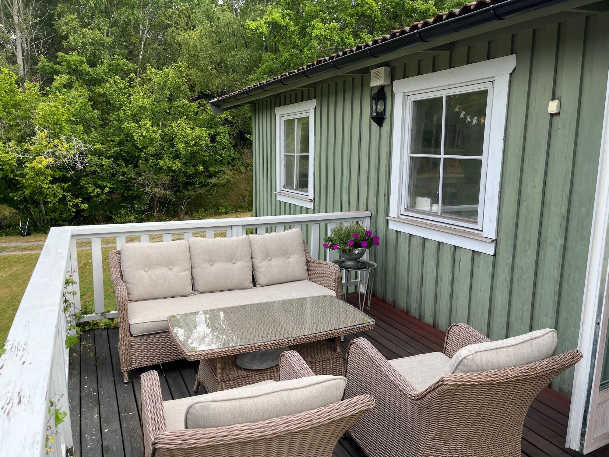 Sjönära med pool på norra Värmdö – bild 14 av 15