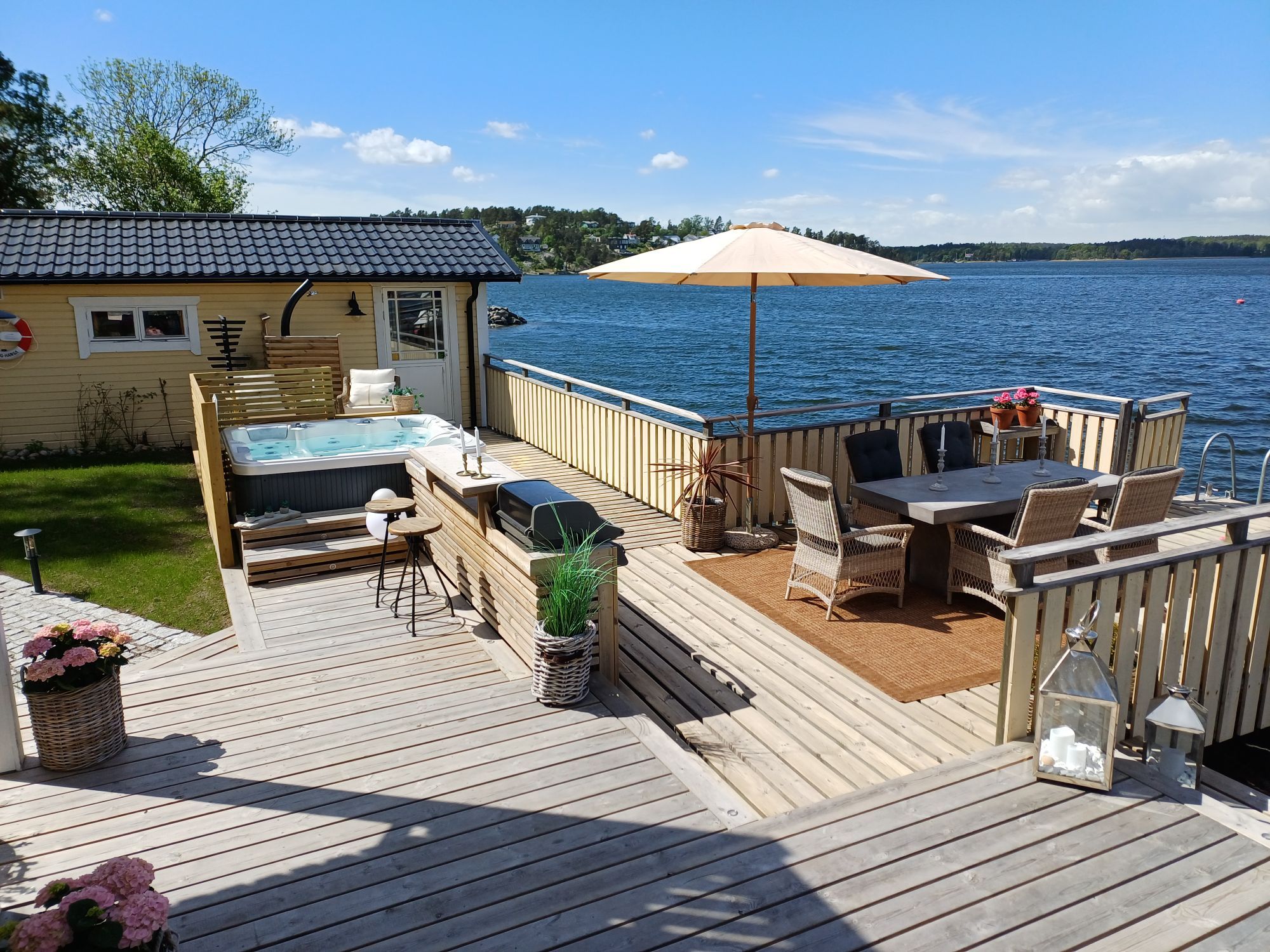 Villa Vågskvalp – Paradiset i Stockholm skärgård – bild 3 av 24