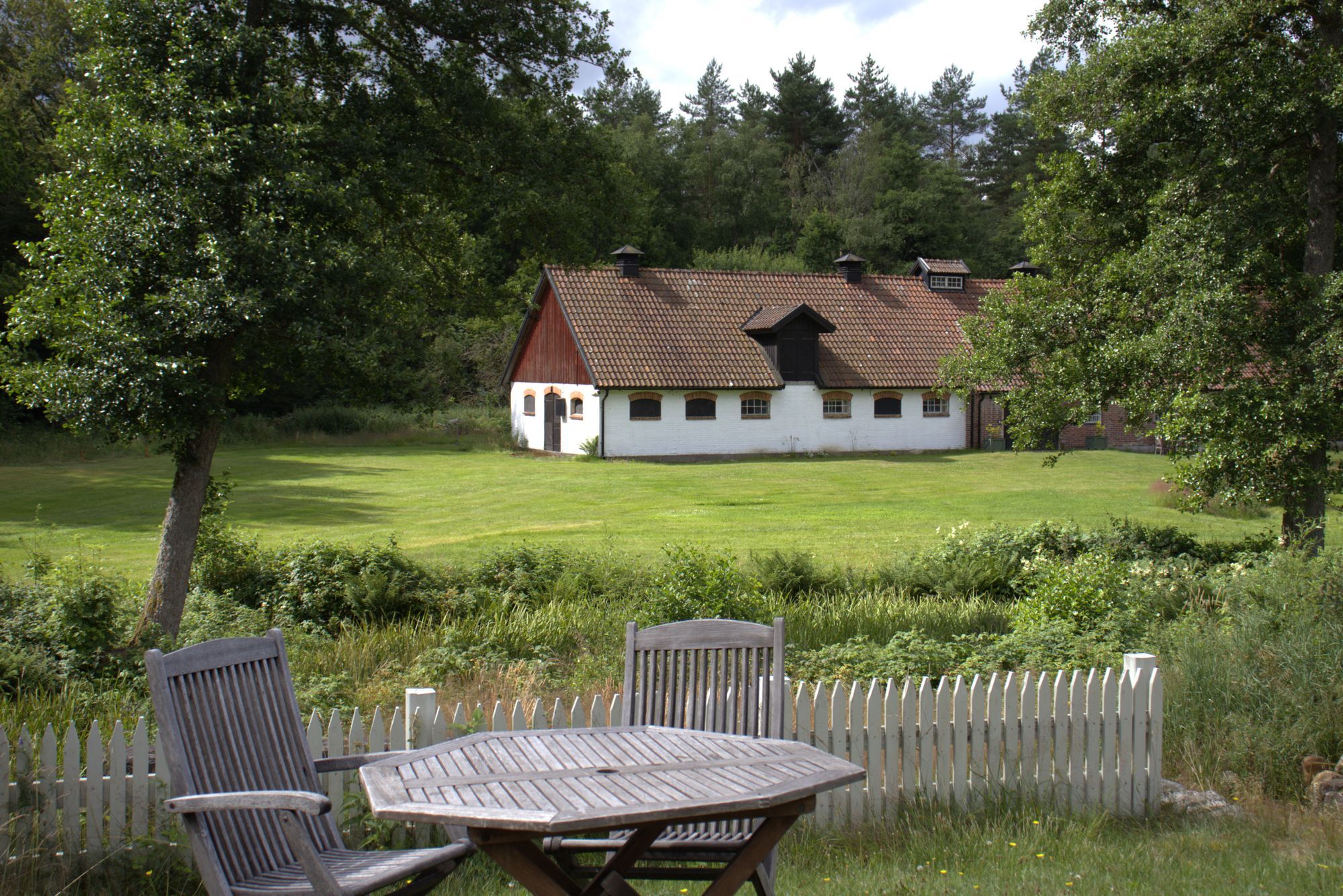 Mysigt hus i natursköna Bjärnum- nära sjö och skog – bild 12 av 15