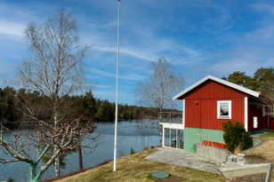 Stuga med strandtomt på Vätö