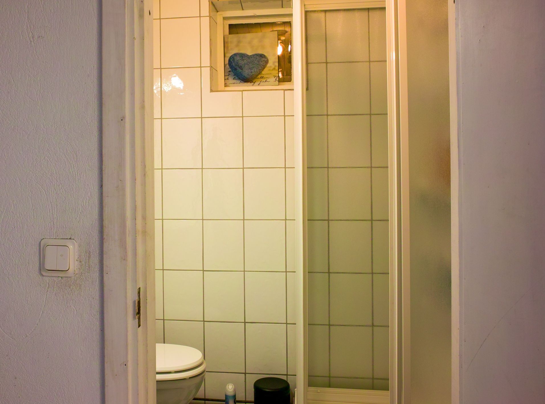 Fridfullt i utkanten av byn – bild 2 av 23